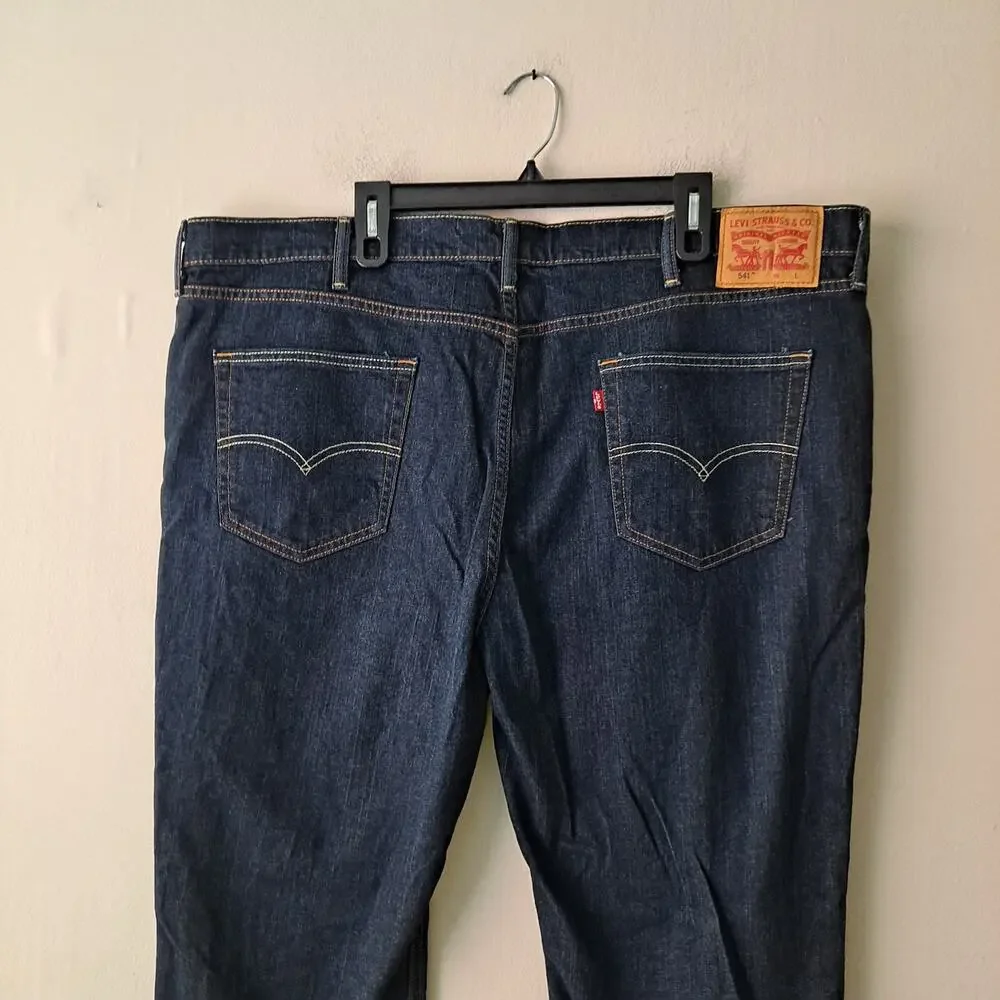 Levi's 541 Athletic Taper Fit Denim Jeans Cleaner Medium Wash Mens Size 48